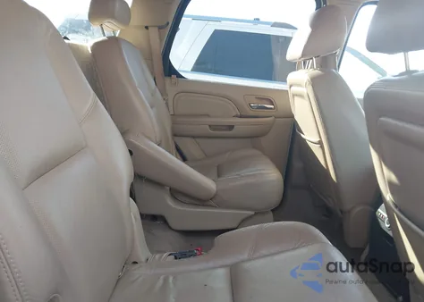 2010 Cadillac Escalade Luxury из США, поврежденный, VIN 1GYUKBEF6AR249155